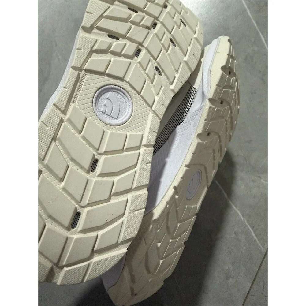 The North Face Platte Canyon Youth Water Shoes White Dune Size 1 EU 32